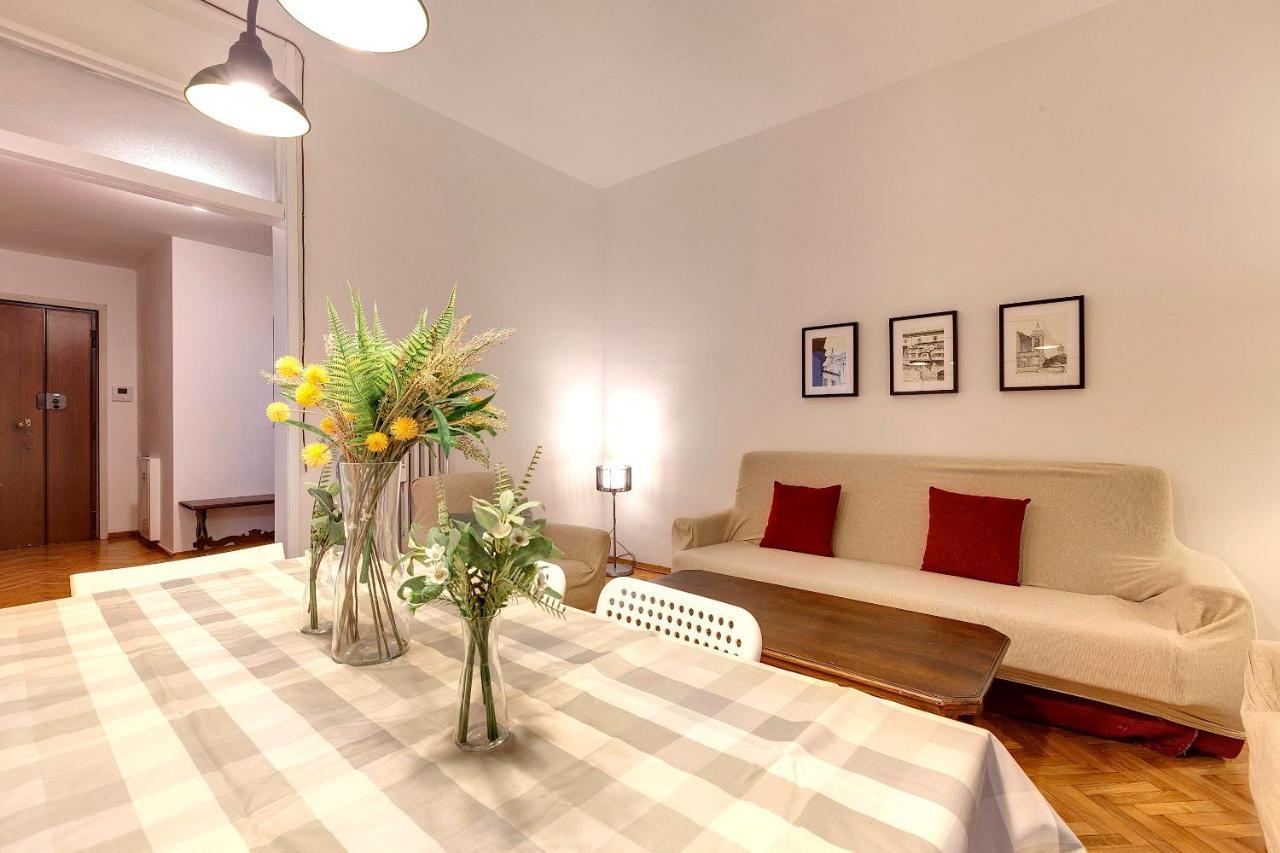Malenchini 6 Apartamento
